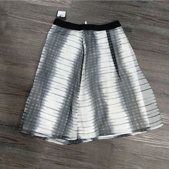 NWT Club Monaco Raquel Skirt Black/White size 0 - Picture 4 of 7